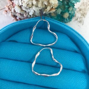 Argola coração torcido