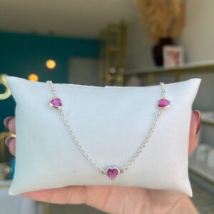 Pulseira com cristais coração rosa