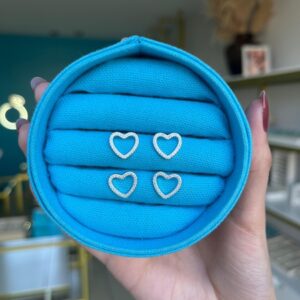 Brinco coração delicado