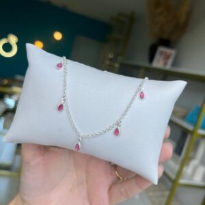 Pulseira com cristais de gota rosa