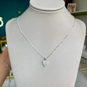 Colar Coração Detalhado