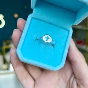 Anel com Cruz Vazada