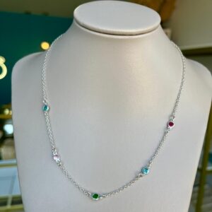 Colar com Cristais Coloridos