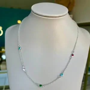 Colar com Cristais Coloridos