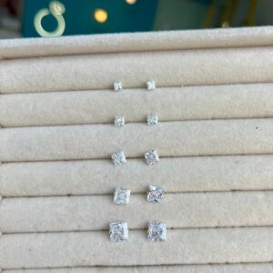 Brinco Ponto de Luz Quadrado